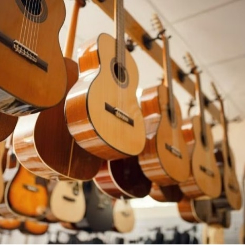 فروش انواع گیتار دست ساز مستقیما از تولیدی