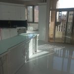 شرکت خدمات نظافتی شیشه پاک کنی چهارفصل