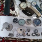 تعدادی ساعت مچی مردانه وزنانه سالم فقد باطری میخاد